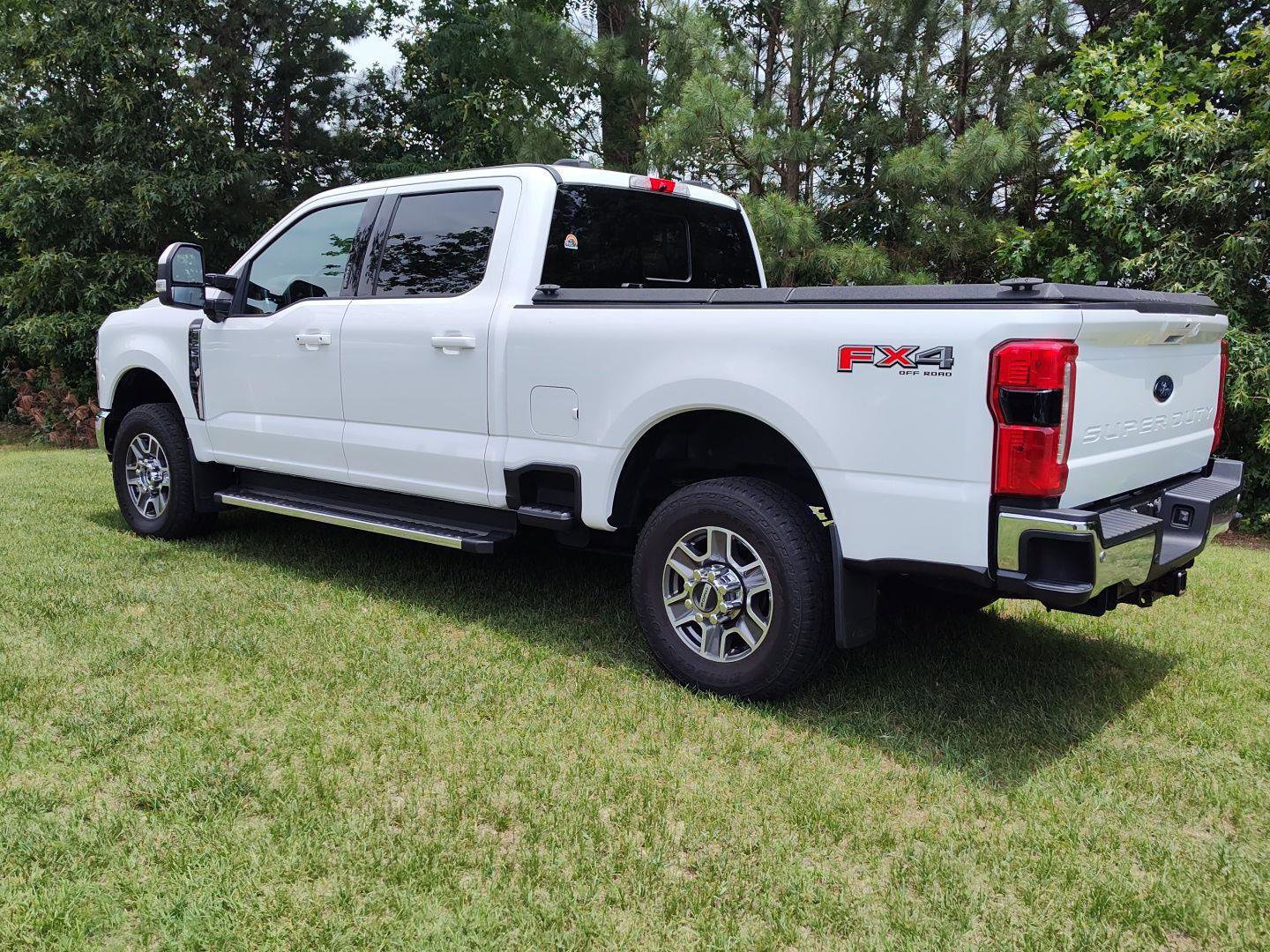 Certified 2023 Ford F250 Lariat w/ FX4 Off-Road Package AWD/4WD image 2