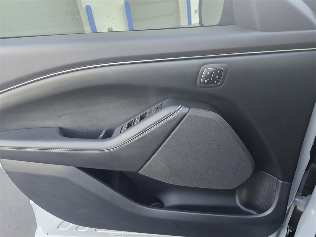 Certified 2023 Ford Mustang Mach-E Select w/ Comfort Package Lite image 31