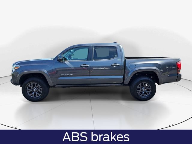 Used 2022 Toyota Tacoma SR5 w/ Technology Package RWD image 8
