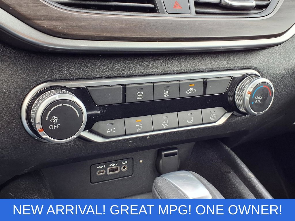Used 2025 Nissan Altima 2.5 SV FWD image 13