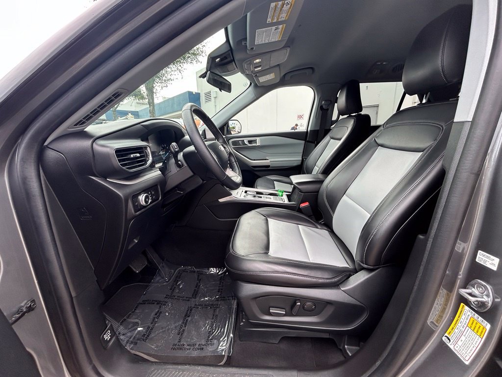 Certified 2023 Ford Explorer XLT w/ Equipment Group 202A RWD image 10