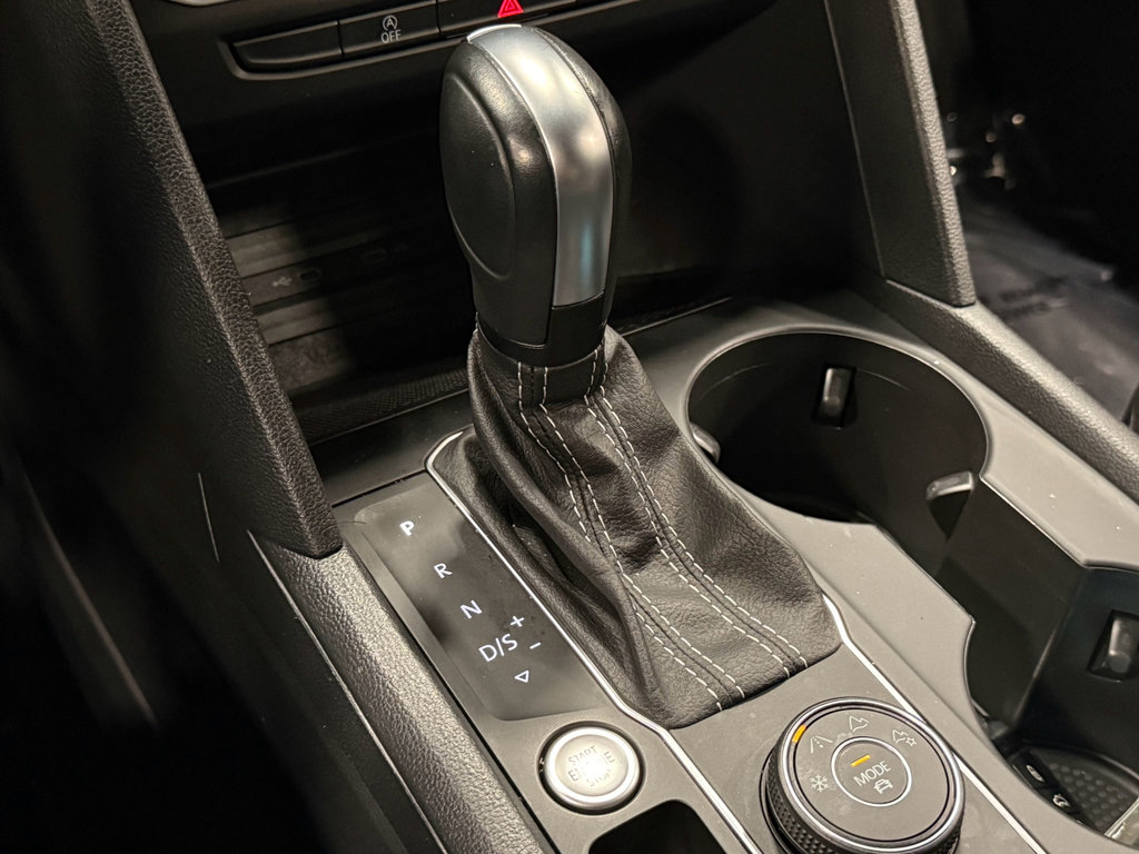 Used 2023 Volkswagen Atlas Cross Sport SE image 25