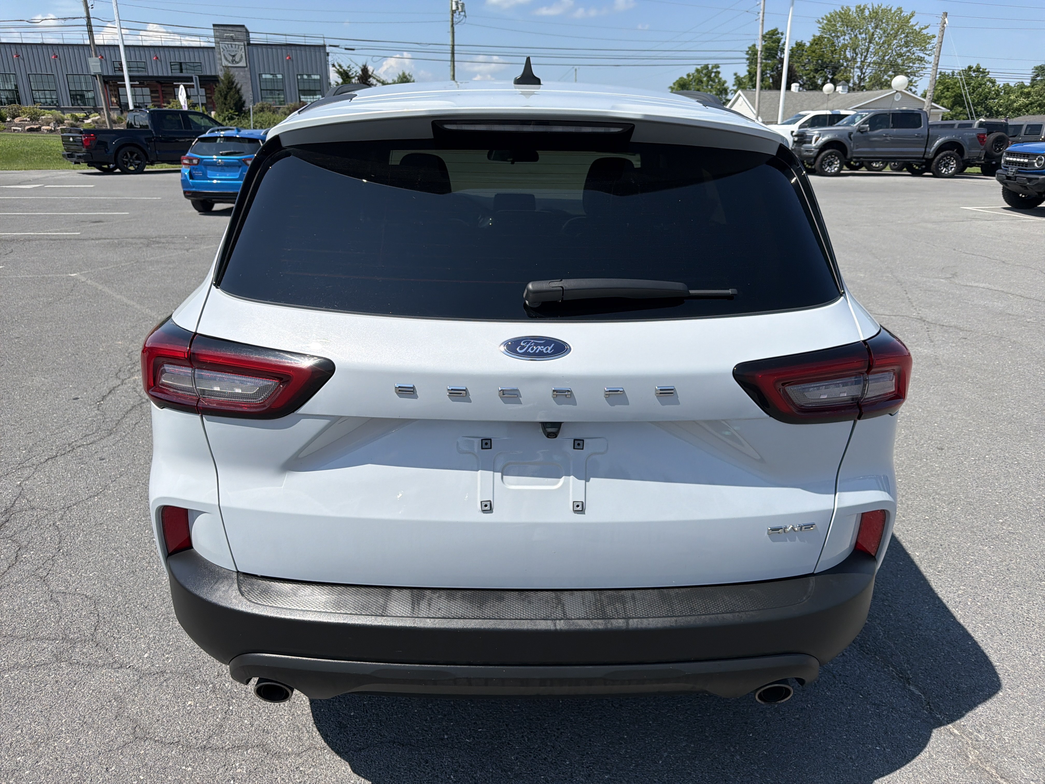 Certified 2025 Ford Escape ST-Line AWD/4WD image 4