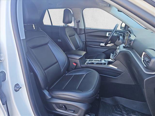 Certified 2024 Ford Explorer XLT w/ Equipment Group 202A image 13