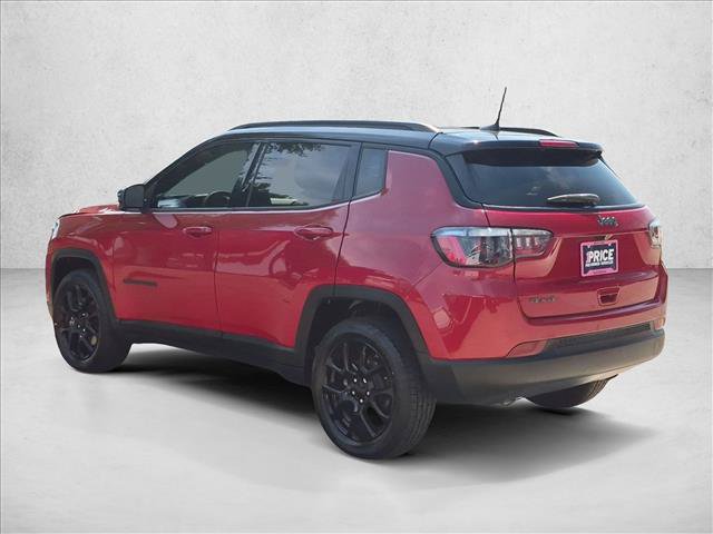 Used 2024 Jeep Compass Latitude w/ Altitude Special Edition AWD/4WD image 8