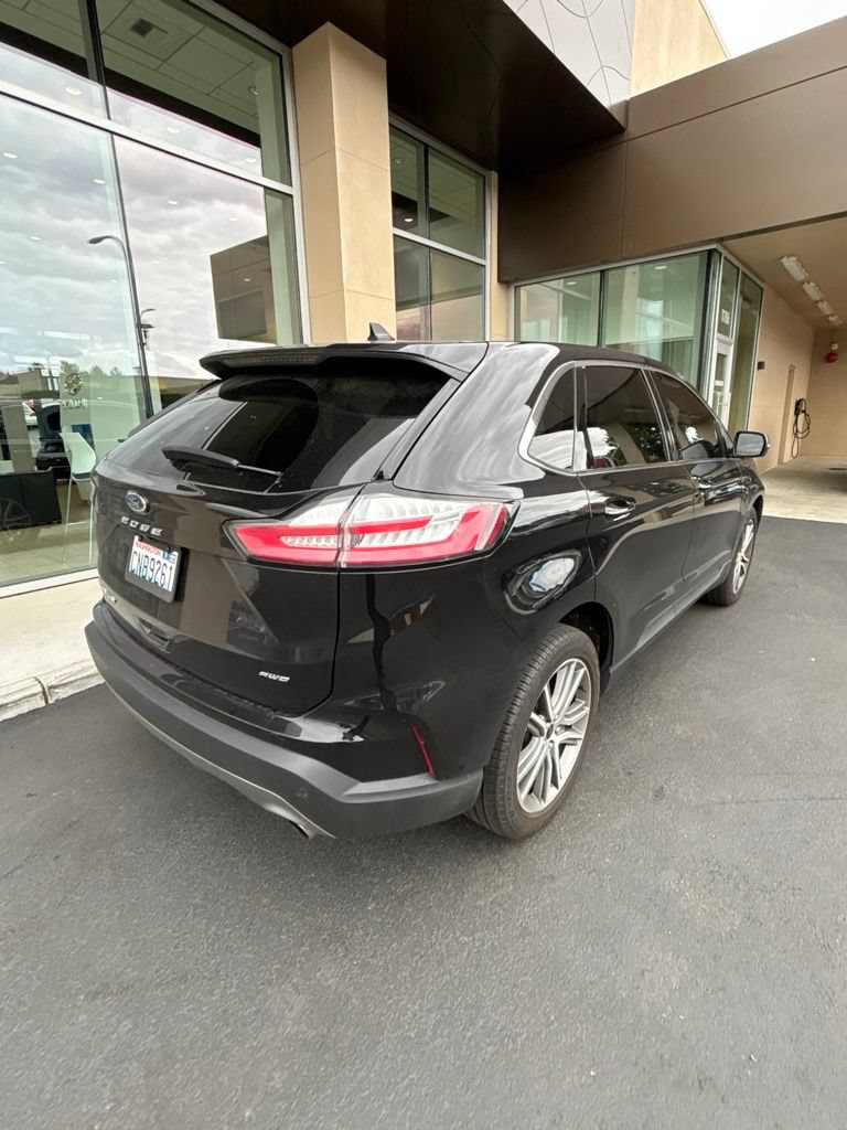 Certified 2023 Ford Edge Titanium AWD/4WD image 2