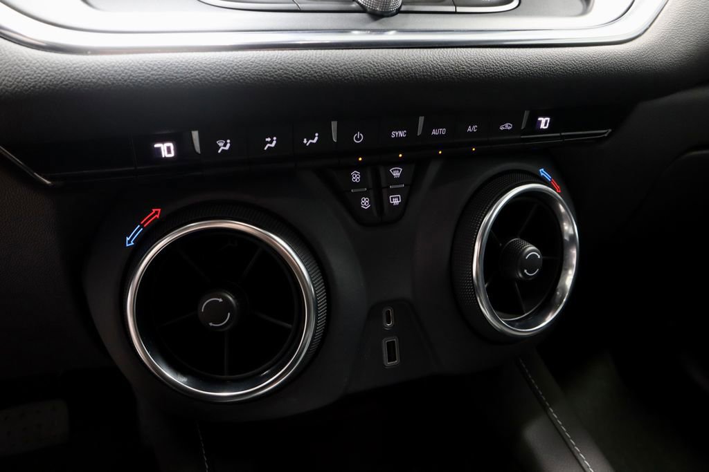 Used 2023 Chevrolet Blazer LT image 32