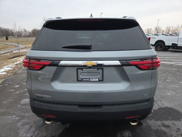 Used 2023 Chevrolet Traverse LT image 3