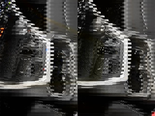 Used 2023 Toyota RAV4 XLE Premium image 11