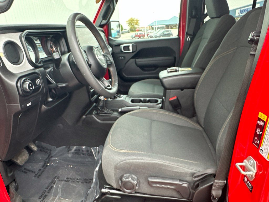 Used 2024 Jeep Gladiator Sport AWD/4WD image 14