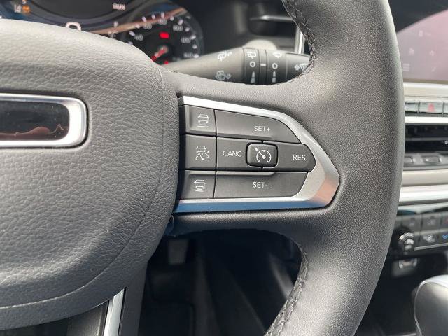 Used 2025 Jeep Compass Limited AWD/4WD image 25