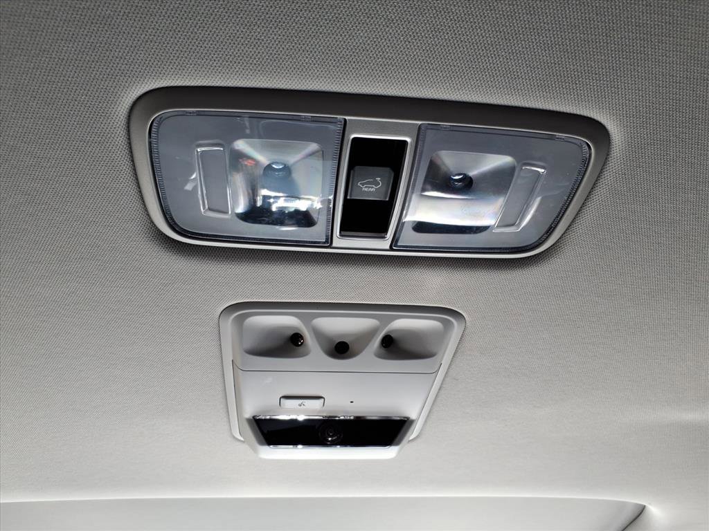 Used 2022 Kia Carnival SX Prestige image 16