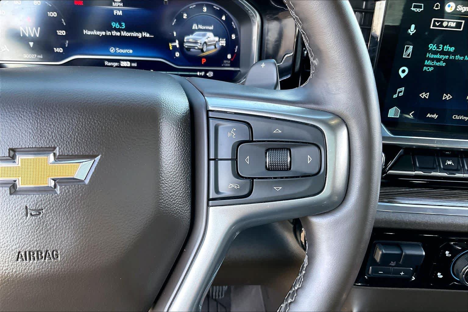 Used 2025 Chevrolet Silverado 1500 LT AWD/4WD image 21