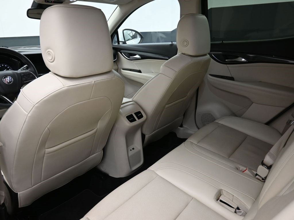 Used 2023 Buick Envision Essence image 25