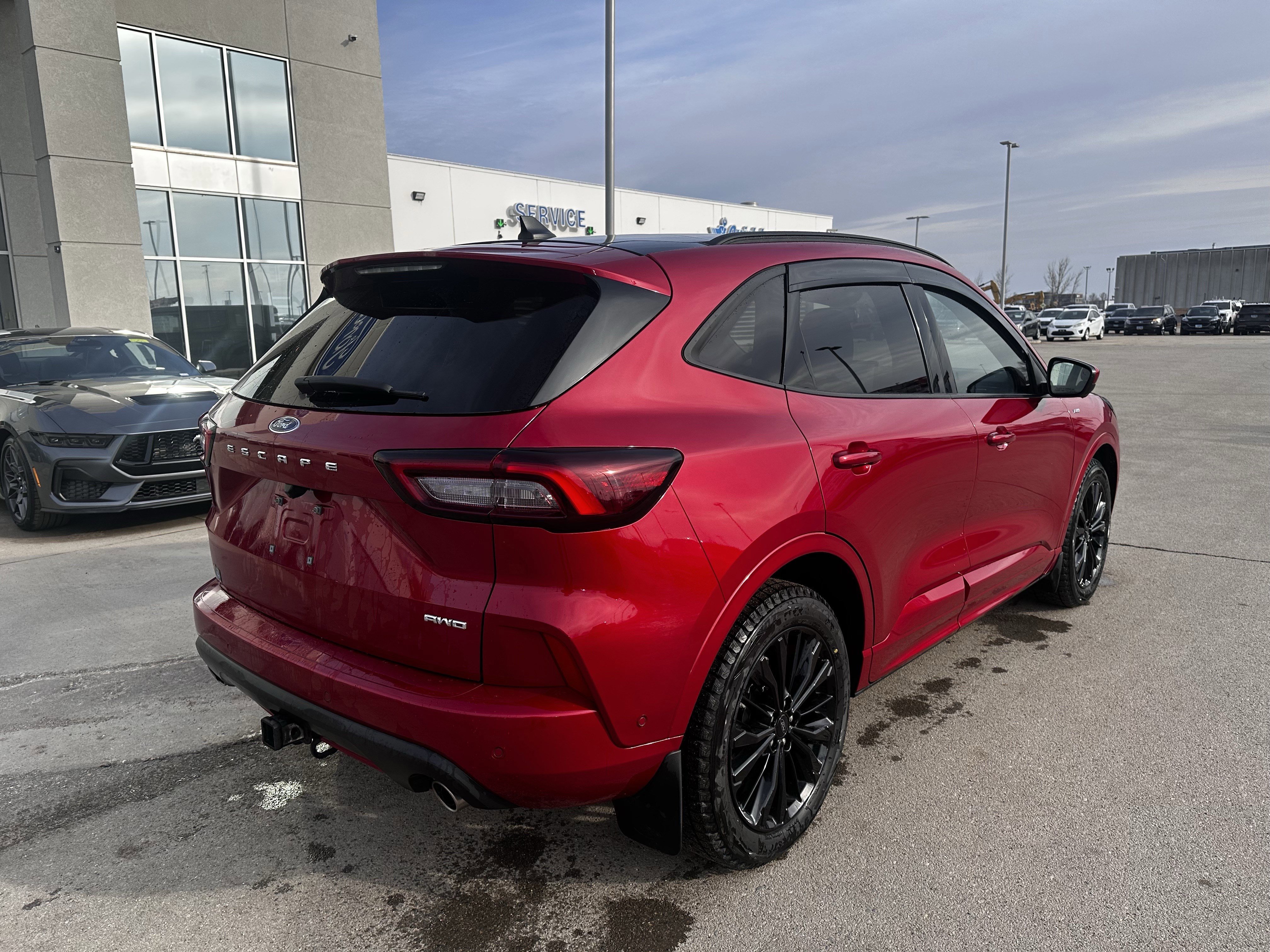 Certified 2023 Ford Escape ST-Line Elite w/ Premium Technology Package image 3