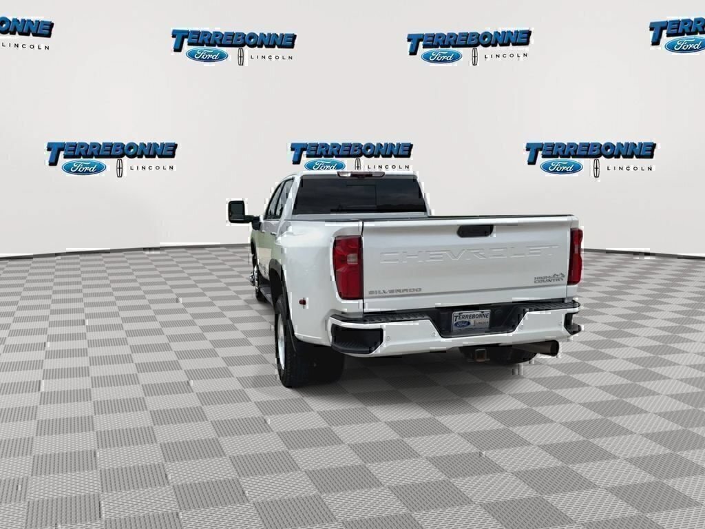 Used 2024 Chevrolet Silverado 3500 High Country w/ High Country Premium Package AWD/4WD image 7