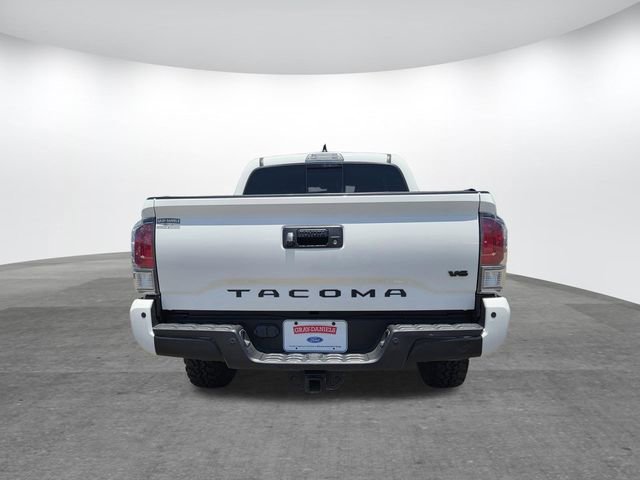 Used 2022 Toyota Tacoma TRD Off-Road w/ Technology Package AWD/4WD image 5