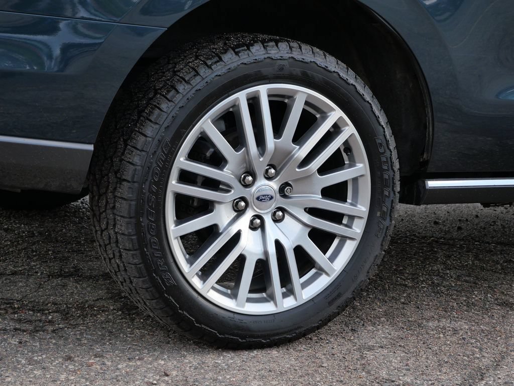 Certified 2024 Ford Expedition Limited AWD/4WD image 7