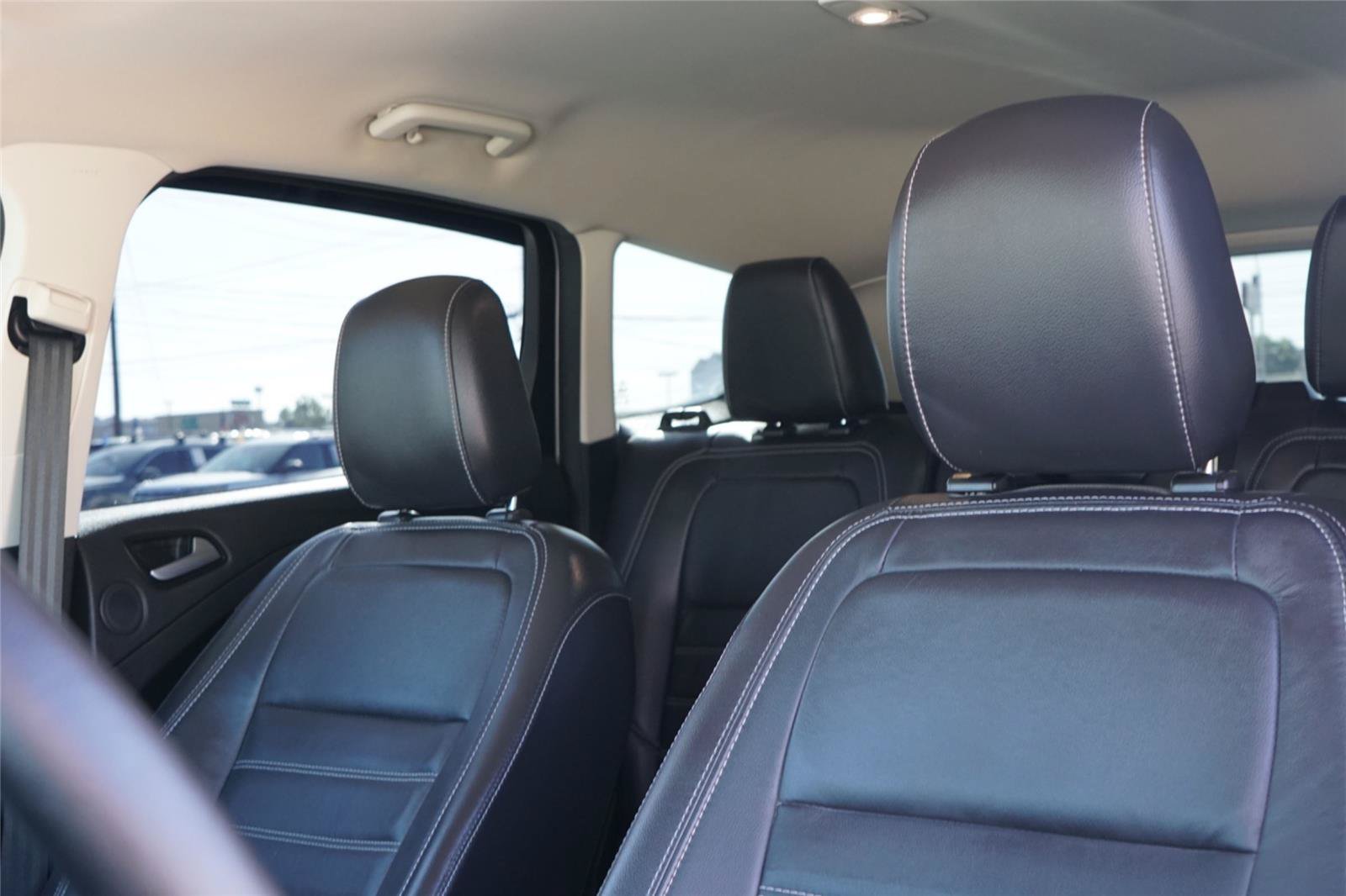 Certified 2019 Ford Escape Titanium FWD image 11