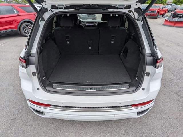 Used 2022 Jeep Grand Cherokee Summit AWD/4WD image 19