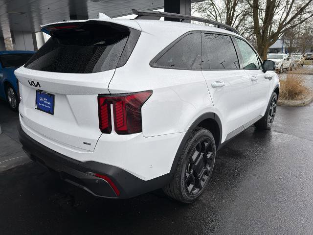 Used 2025 Kia Sorento SX image 3