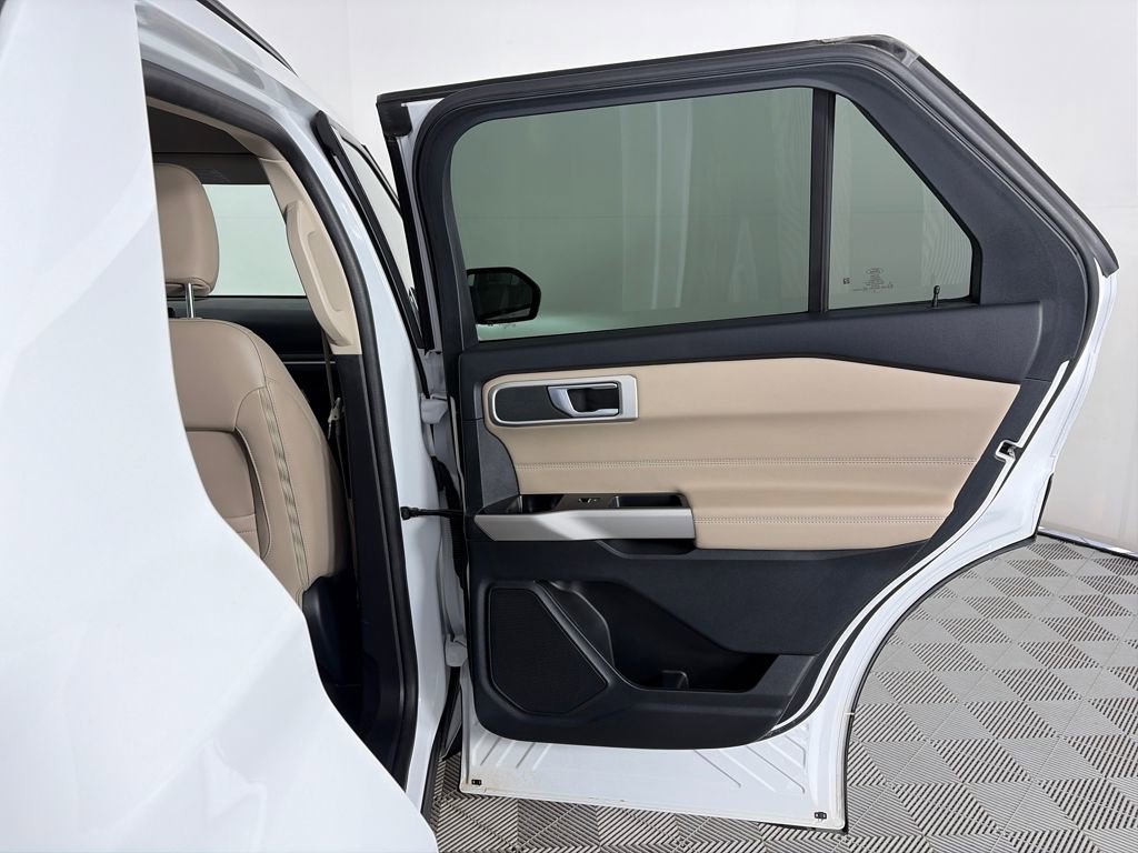 Certified 2022 Ford Explorer XLT w/ Equipment Group 202A image 28