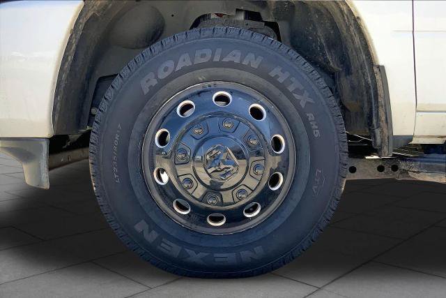 Used 2024 RAM 3500 Big Horn w/ Night Edition AWD/4WD image 11