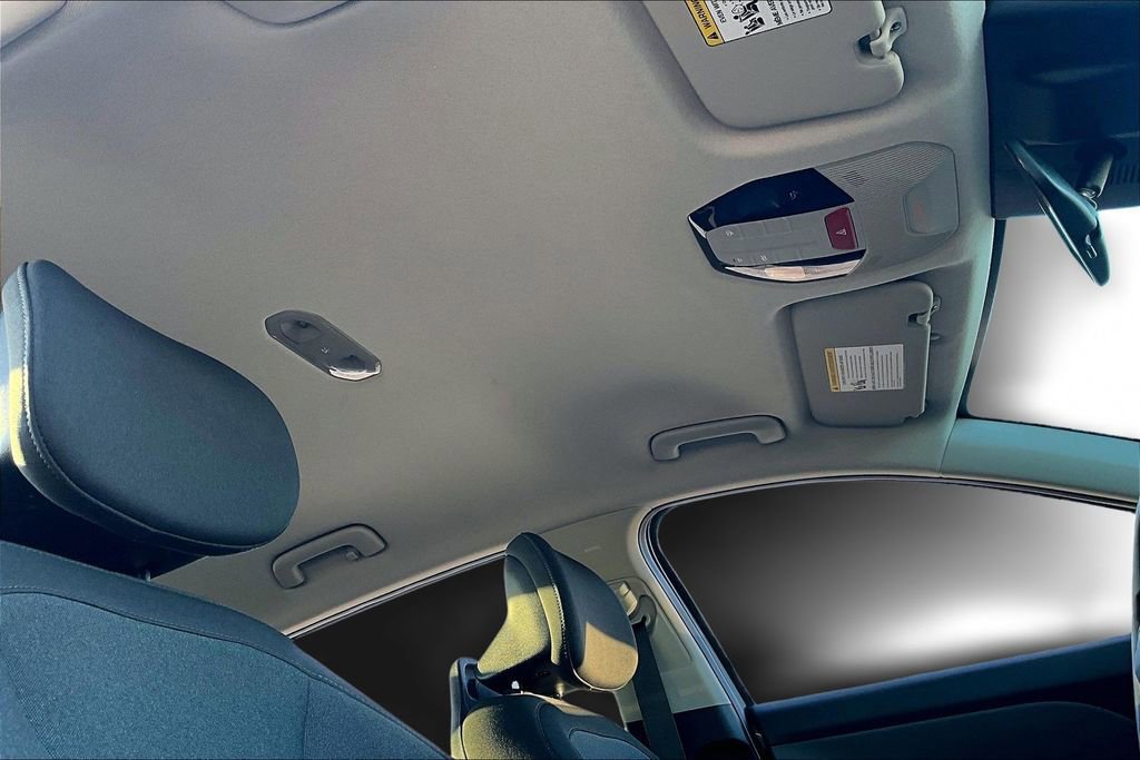 Used 2025 Kia K4 LXS image 21