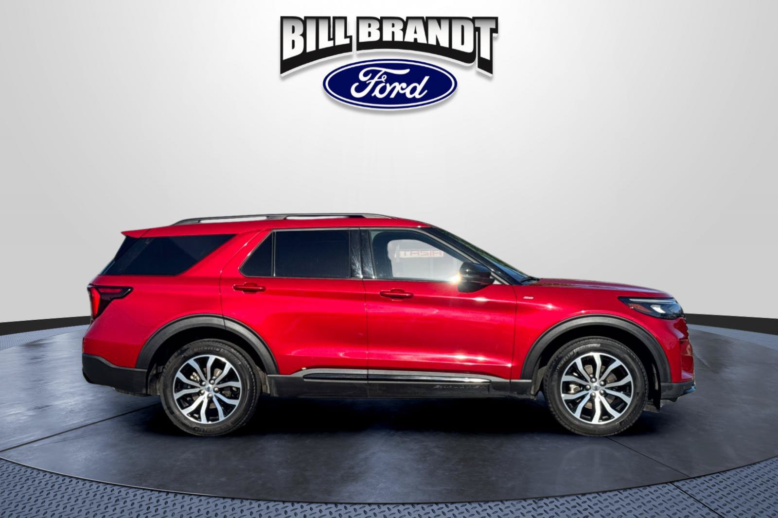 Certified 2025 Ford Explorer ST-Line AWD/4WD image 2