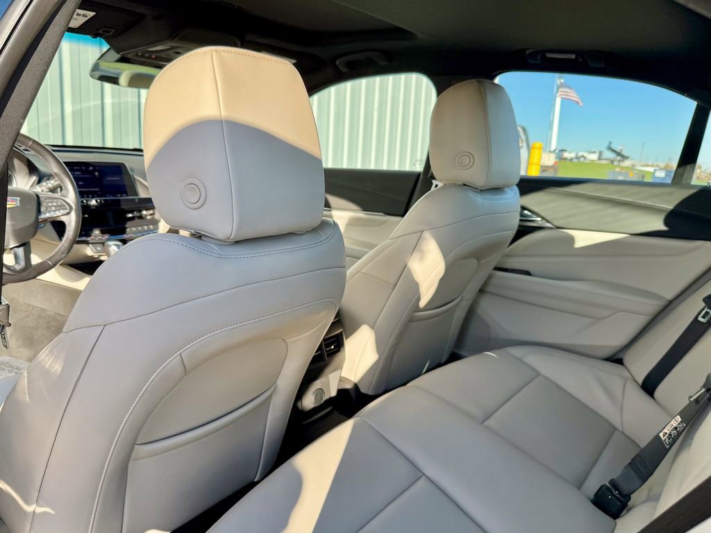 Used 2021 Cadillac CT4 Luxury w/ Sun And Sound Package image 12