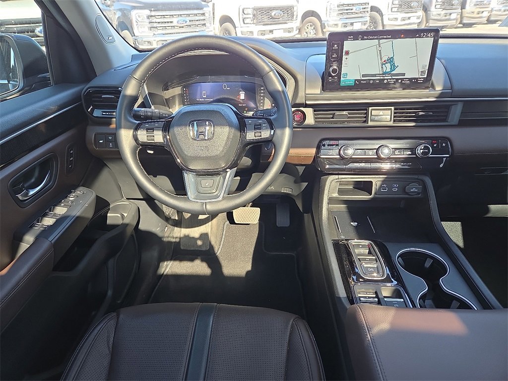 Used 2025 Honda Pilot Elite image 19