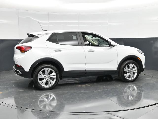 Used 2025 Buick Encore GX Preferred AWD/4WD image 2