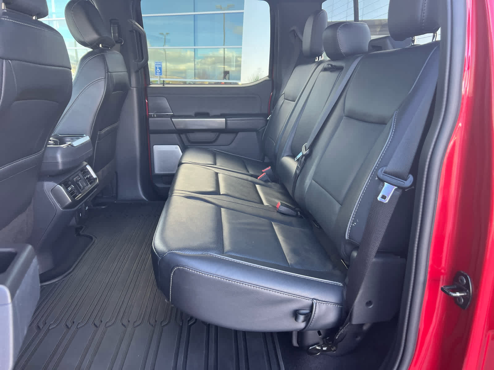 Certified 2023 Ford F150 Lariat w/ Equipment Group 502A High image 26