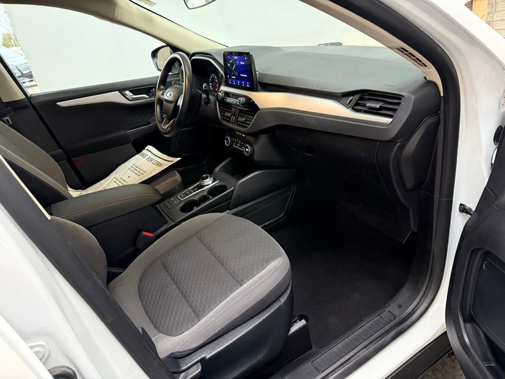 Certified 2020 Ford Escape SE image 47