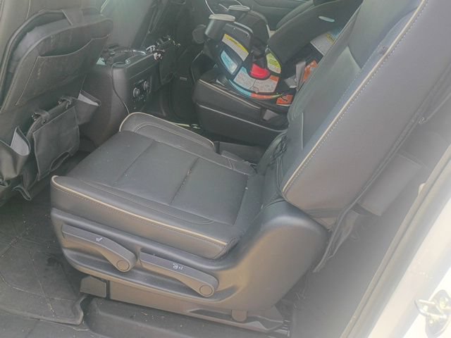 Used 2023 Chevrolet Suburban Premier AWD/4WD image 44