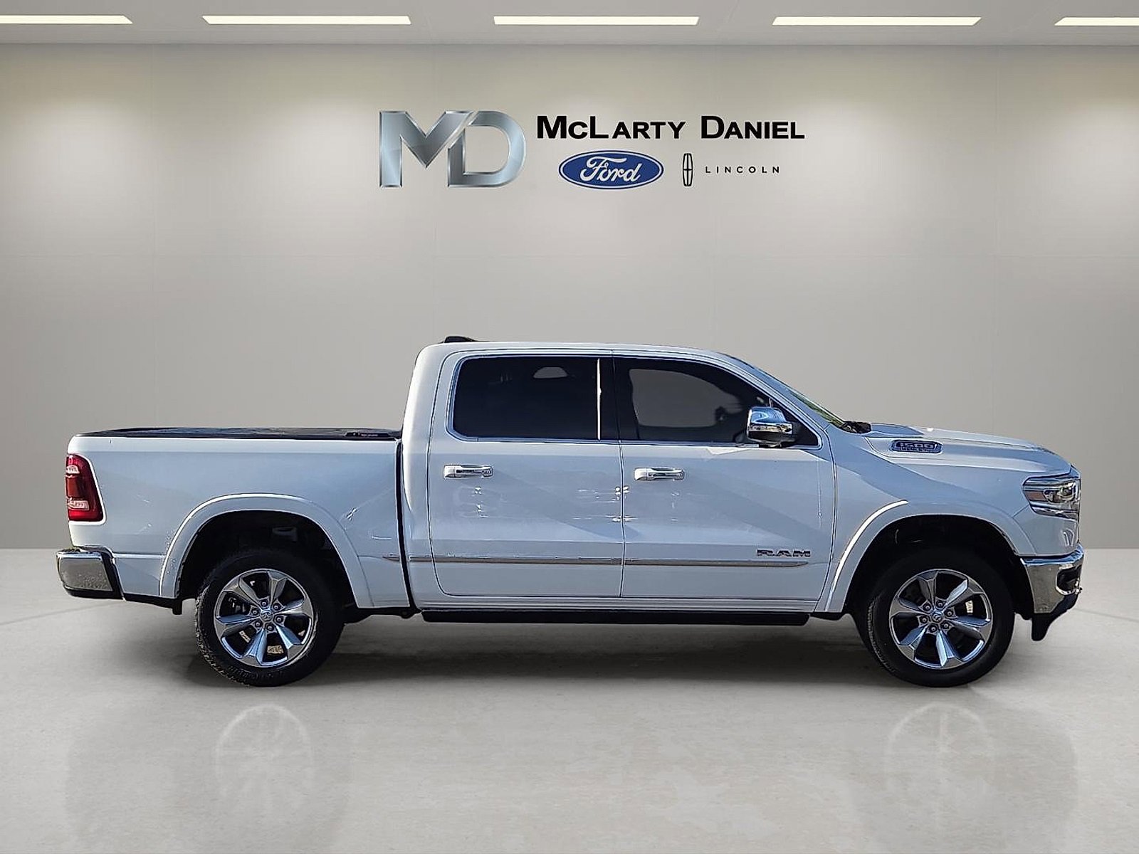 Used 2022 RAM 1500 Limited image 6
