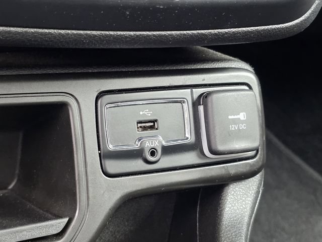 Used 2021 Jeep Renegade Latitude FWD image 22