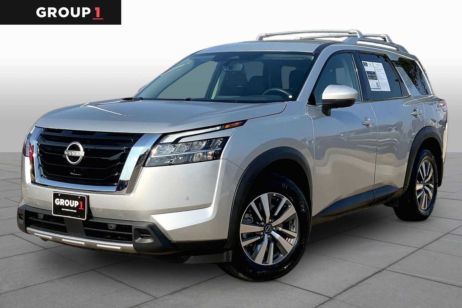 Used 2024 Nissan Pathfinder SL