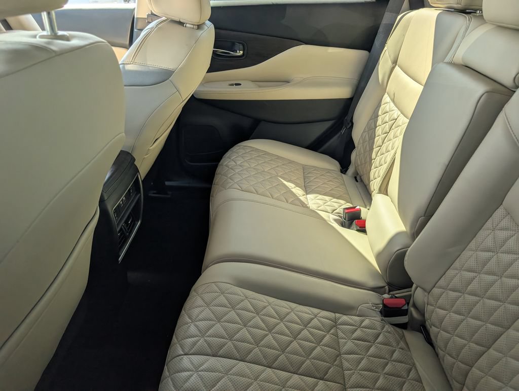 Used 2023 Nissan Murano Platinum w/ Cargo Package FWD image 7