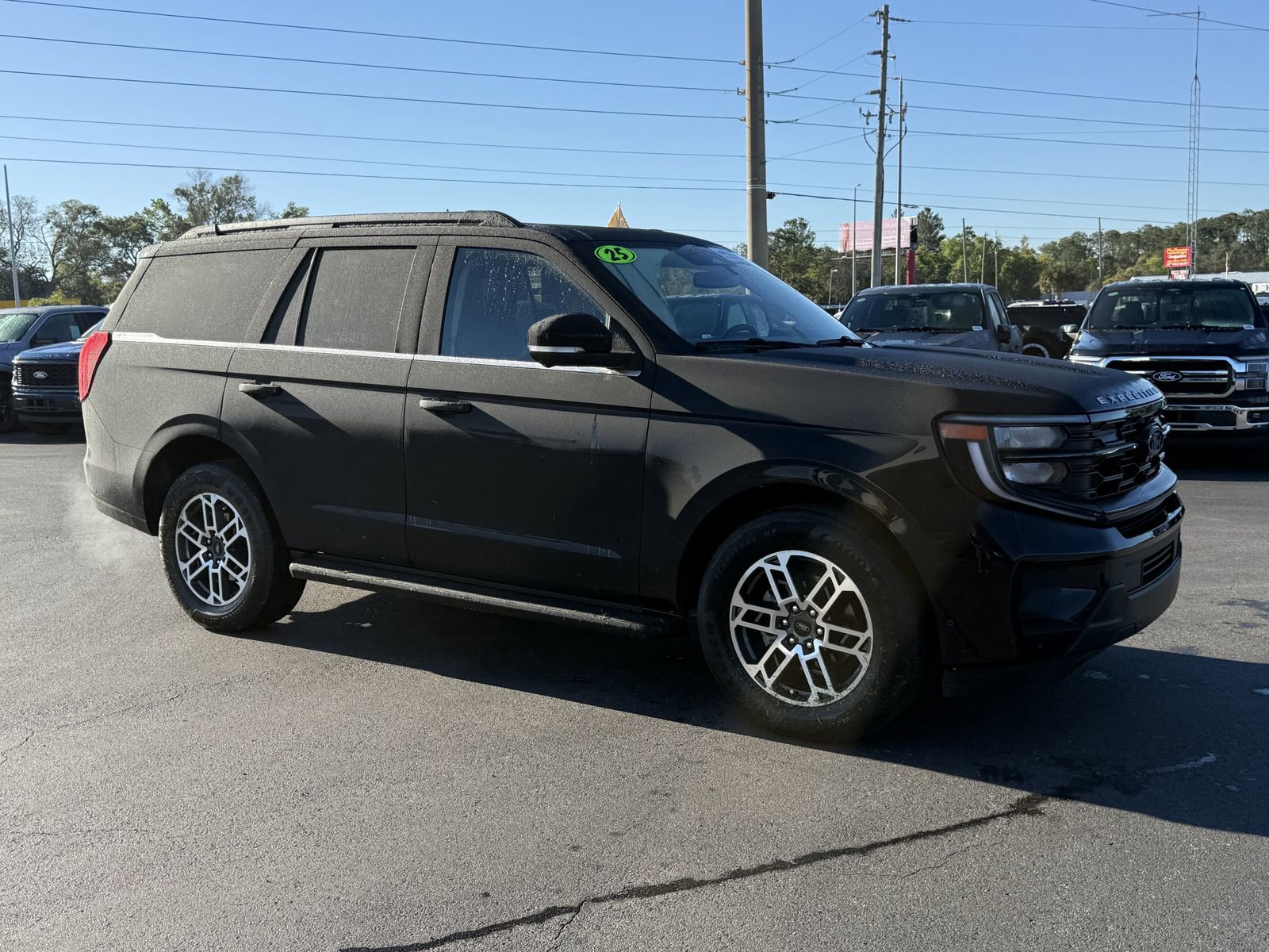 Certified 2025 Ford Expedition Active image 2