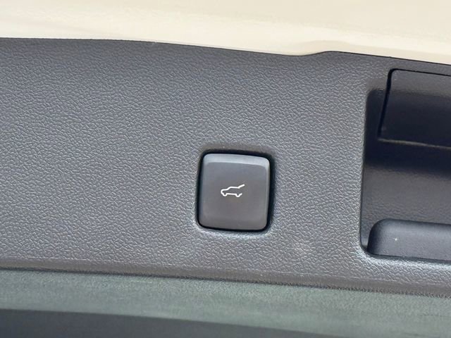 Certified 2023 Ford Escape ST-Line w/ Tech Pack #1 AWD/4WD image 28