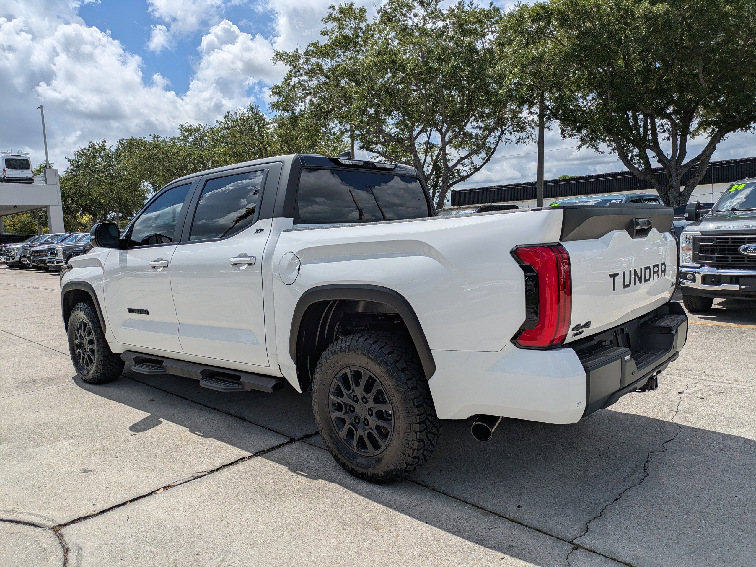 Used 2026 Toyota Tundra SR5 w/ SR5 Premium Package AWD/4WD image 6