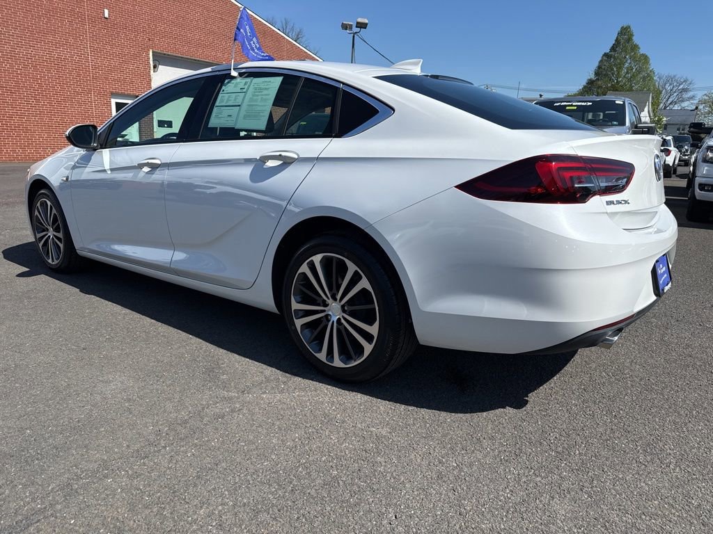 Used 2018 Buick Regal Essence w/ Sights and Sounds Package FWD image 5