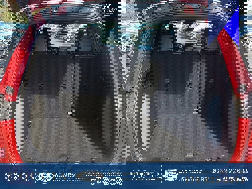 Certified 2025 Ford Escape ST-Line w/ Tech Pack #1 image 28