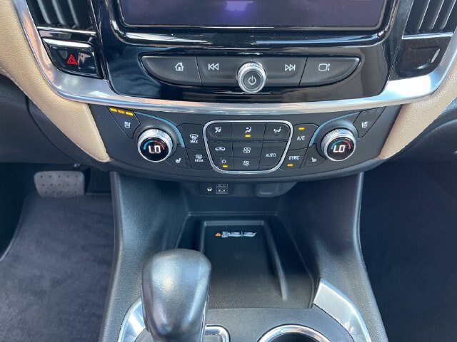 Used 2022 Chevrolet Traverse Premier w/ LPO, Floor Liner Package AWD/4WD image 38