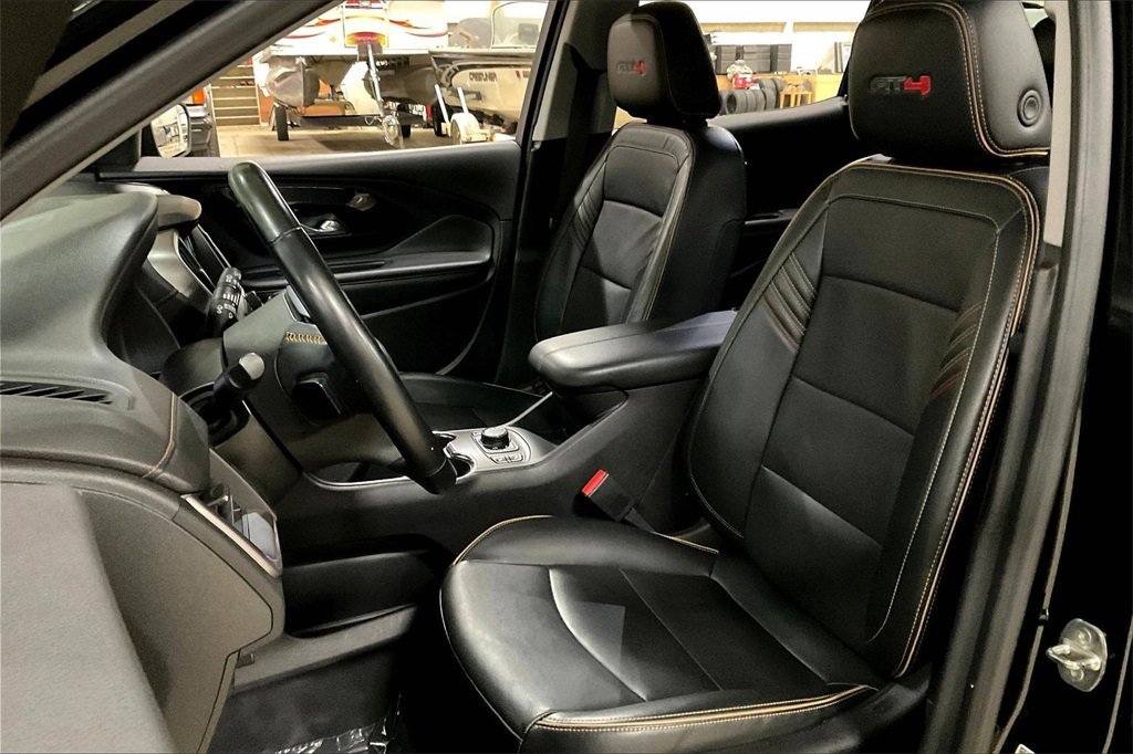 Used 2023 GMC Terrain AT4 image 23