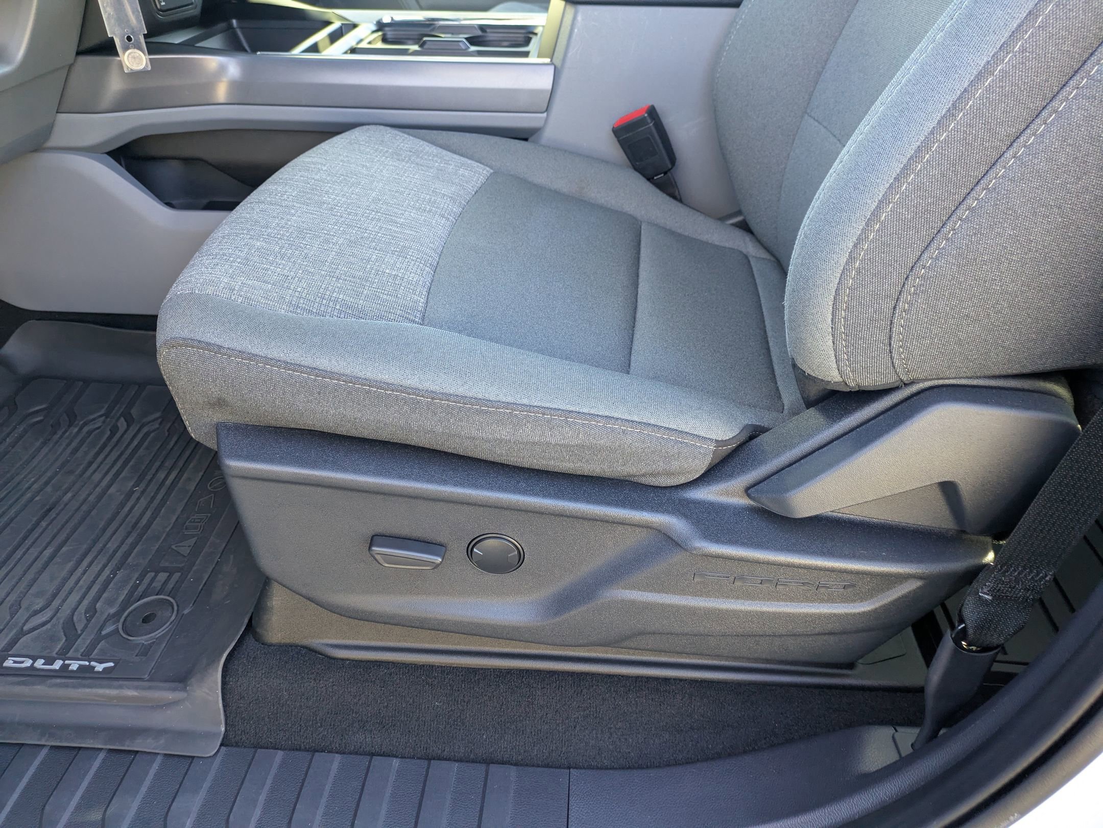 Certified 2024 Ford F250 XLT w/ FX4 Off-Road Package image 15