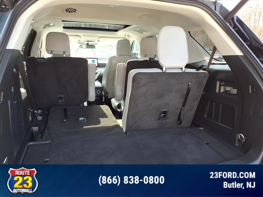 Certified 2025 Ford Explorer Active w/ Active Comfort Package AWD/4WD image 27