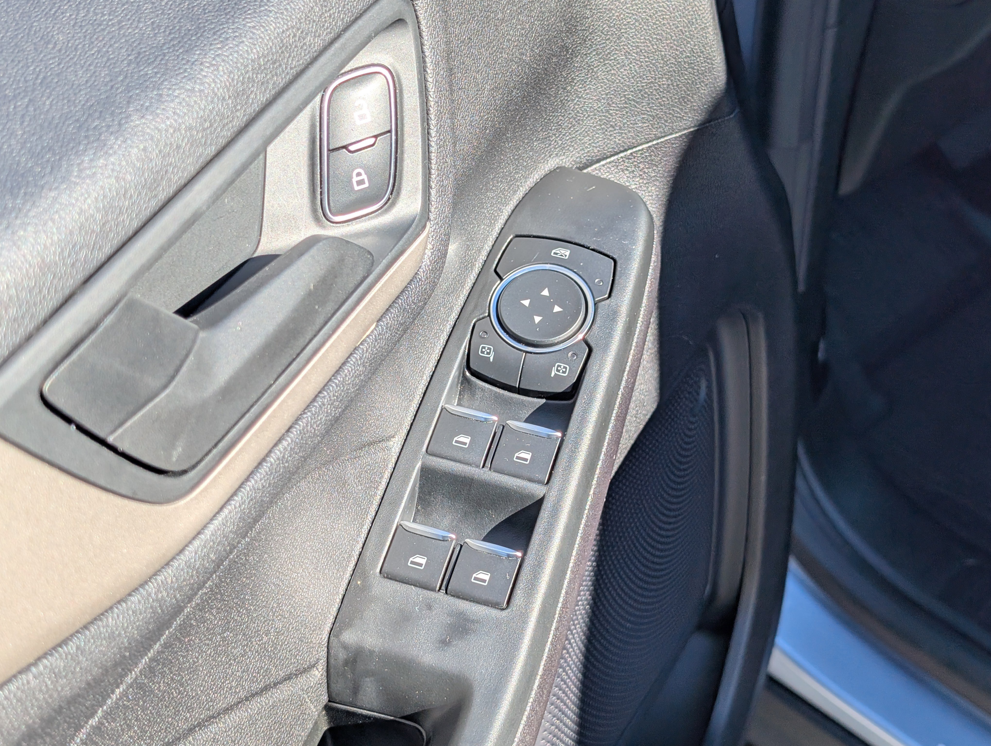 Certified 2022 Ford Escape SE w/ Convenience Package image 20