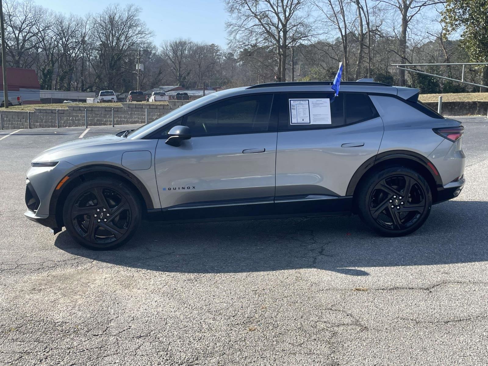 Used 2024 Chevrolet Equinox EV RS image 2